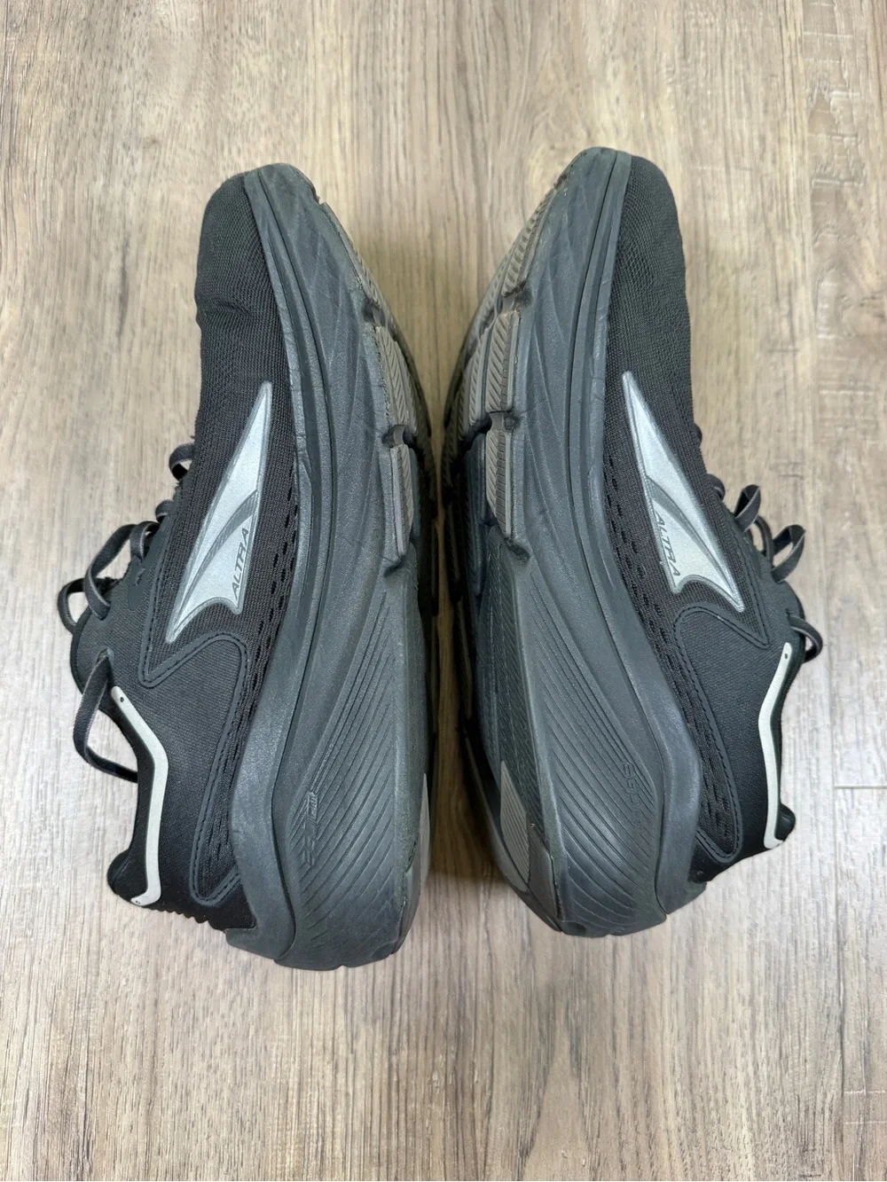 Altra Women's Black Olympus Road Running Shoes - Size 8.5